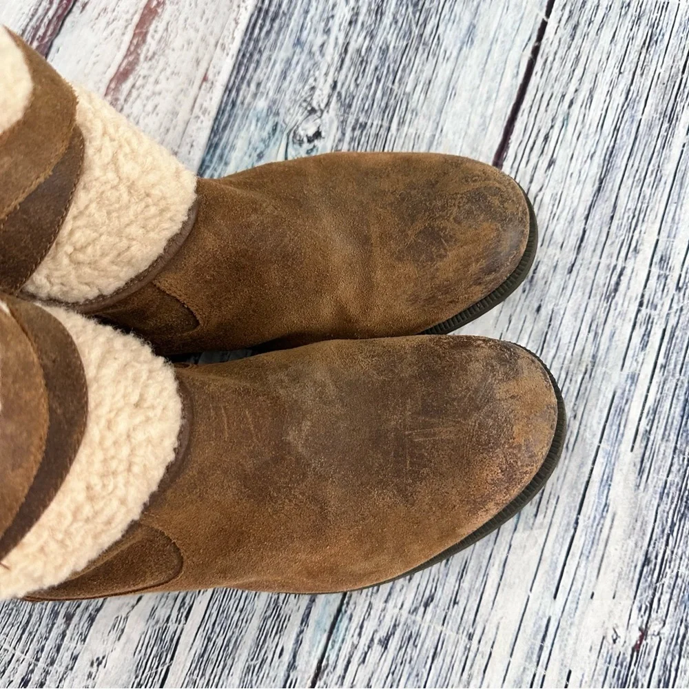 UGG Women’s Blayre Boot Shearling-Lined Leather Boots